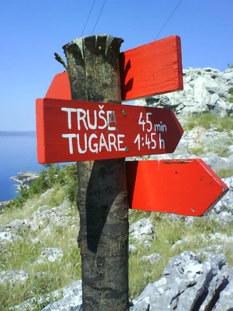 Hostel Guesthouse Mira Omis Bagian luar foto